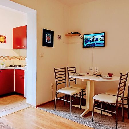Apartments And Room Markovic Rovinjsko Selo Kültér fotó