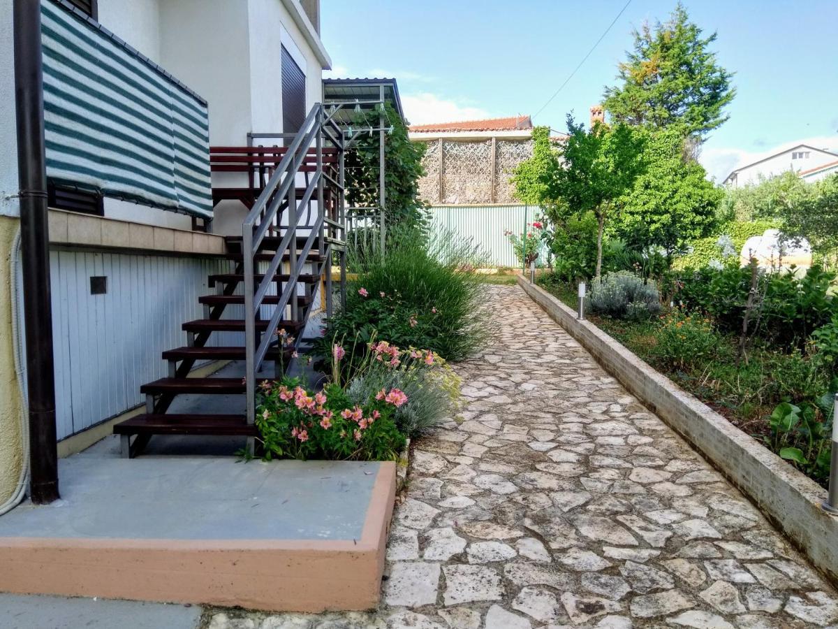 Apartments And Room Markovic Rovinjsko Selo Kültér fotó