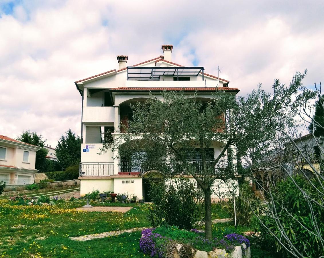 Apartments And Room Markovic Rovinjsko Selo Kültér fotó